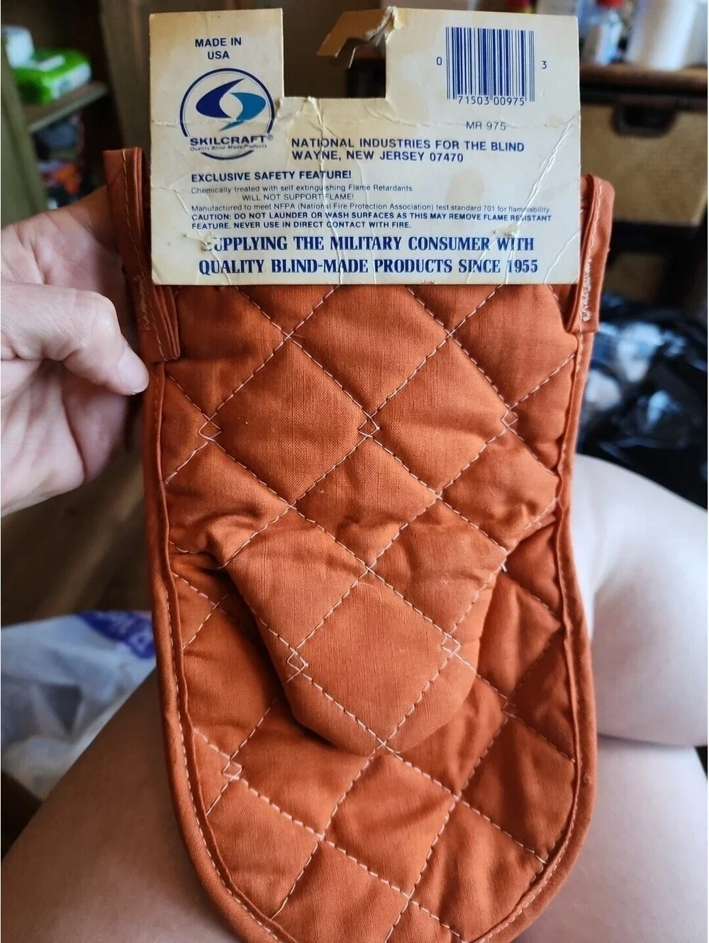 Vintage Skilcraft Oven Mitts USA New Old Stock  NWT